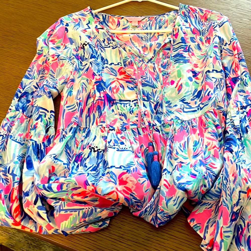 Lilly Pulitzer flowy top -size small